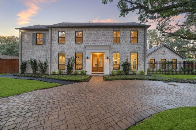 5665 Pine Forest Road, Houston, TX 77056