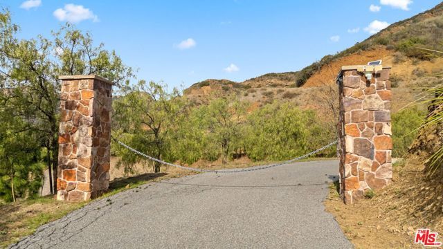 12324 Yerba Buena Road, Malibu, CA 90265