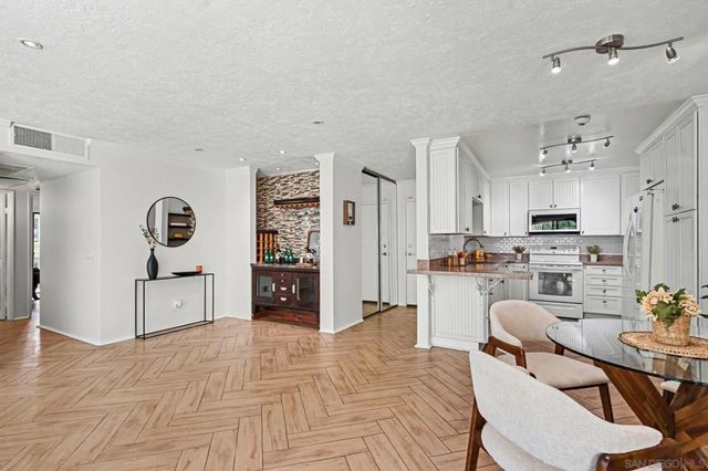 6757 Friars Rd 21, San Diego, CA 92108