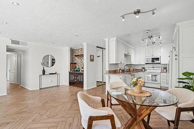 6757 Friars Rd 21, San Diego, CA 92108