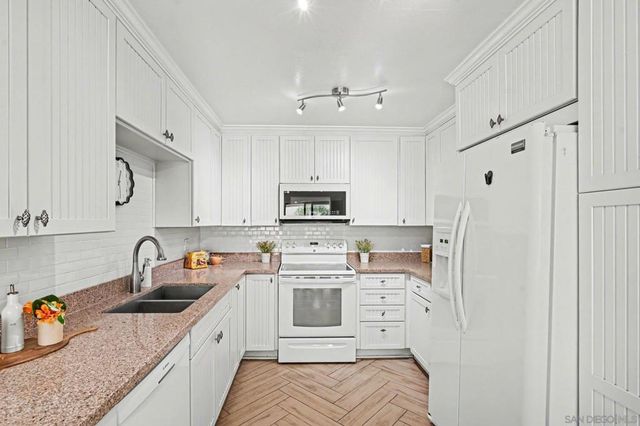 6757 Friars Rd 21, San Diego, CA 92108