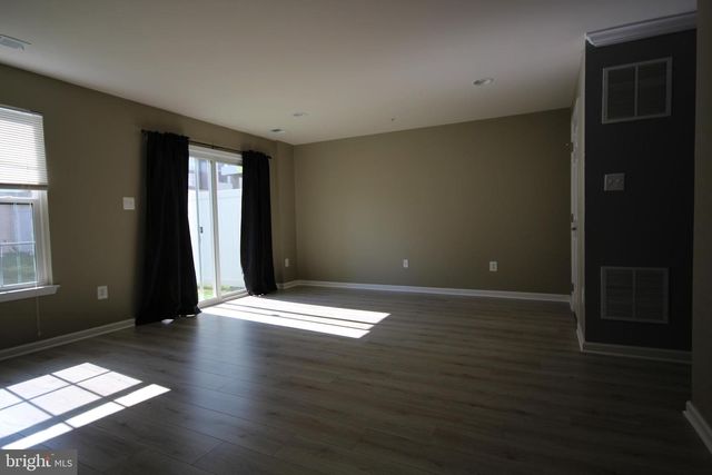 780 CHERRY BARK LN, Baltimore, MD 21225
