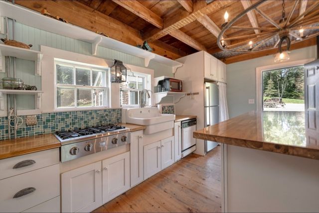 316 Summer St, Marshfield, MA 02050