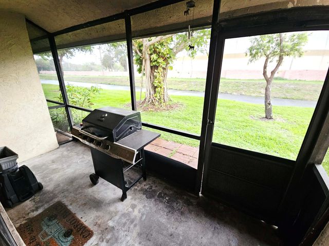 16 Vía De Casas Sur 103, Boynton Beach, FL 33426