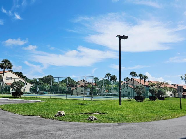 16 Vía De Casas Sur 103, Boynton Beach, FL 33426
