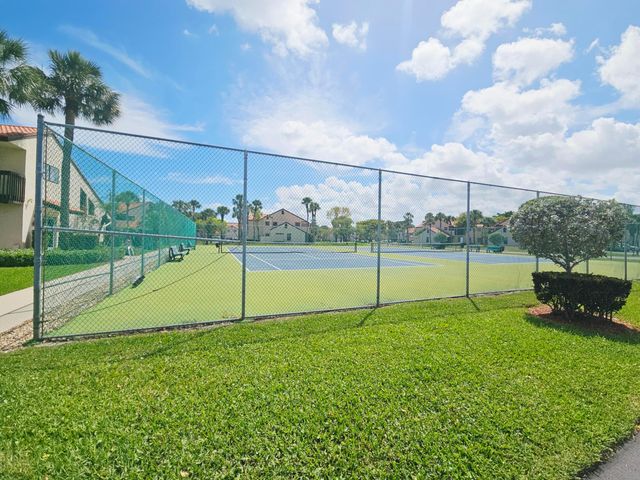 16 Vía De Casas Sur 103, Boynton Beach, FL 33426