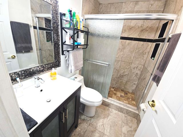 16 Vía De Casas Sur 103, Boynton Beach, FL 33426