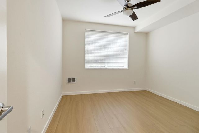 3090 3090 Glascock Street 102, Oakland, CA 94601