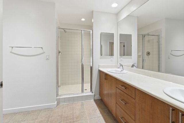 3090 3090 Glascock Street 102, Oakland, CA 94601