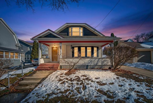 718 N 66th STREET, Wauwatosa, WI 53213