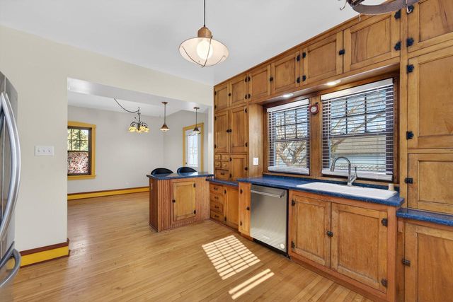 718 N 66th STREET, Wauwatosa, WI 53213