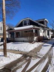 718 N 66th STREET, Wauwatosa, WI 53213