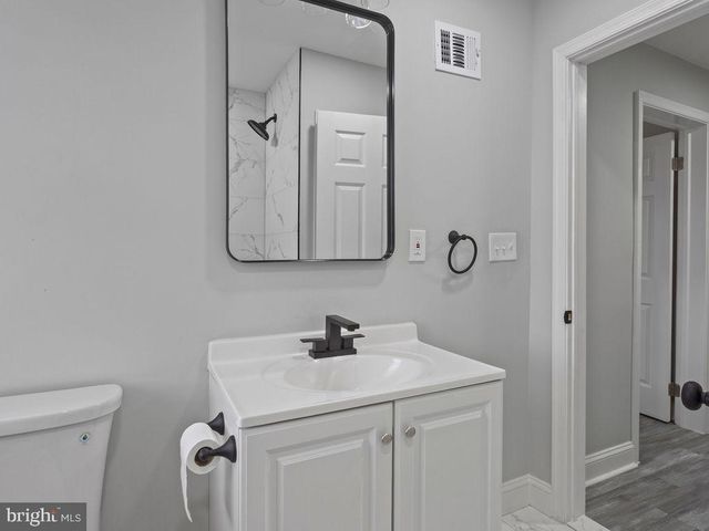 5716 LEITH, Baltimore, MD 21239