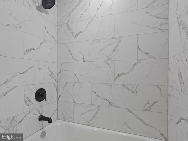 5716 LEITH, Baltimore, MD 21239