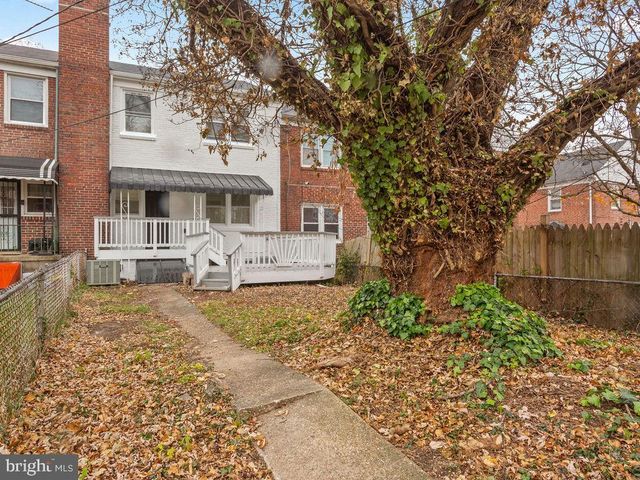 5716 LEITH, Baltimore, MD 21239