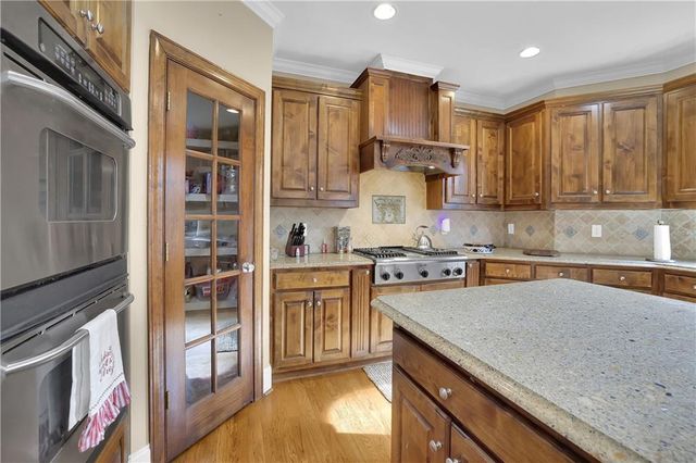 2086 Chambord Way, Snellville, GA 30078