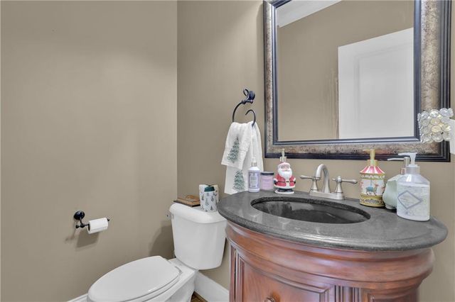 2086 Chambord Way, Snellville, GA 30078