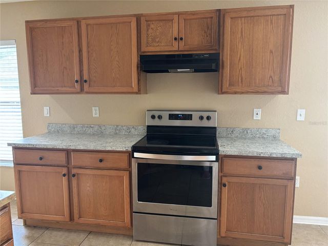 36035 LAGUNA HILLS CIRCLE, Zephyrhills, FL 33541