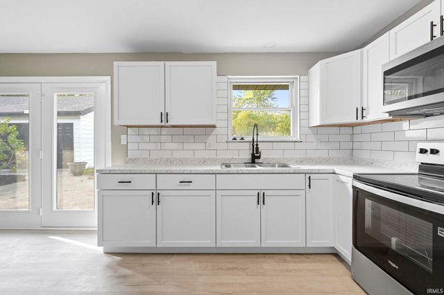 2228 E Gump Road, Fort Wayne, IN 46845