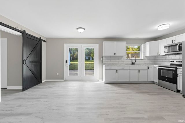 2228 E Gump Road, Fort Wayne, IN 46845