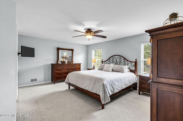 6 Edinburgh Court, Jackson, NJ 08527