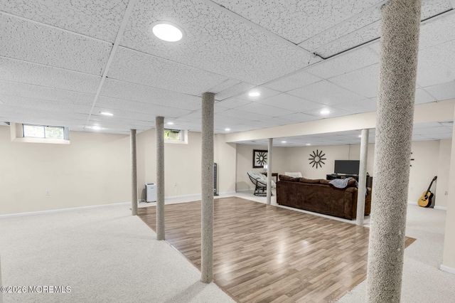 6 Edinburgh Court, Jackson, NJ 08527