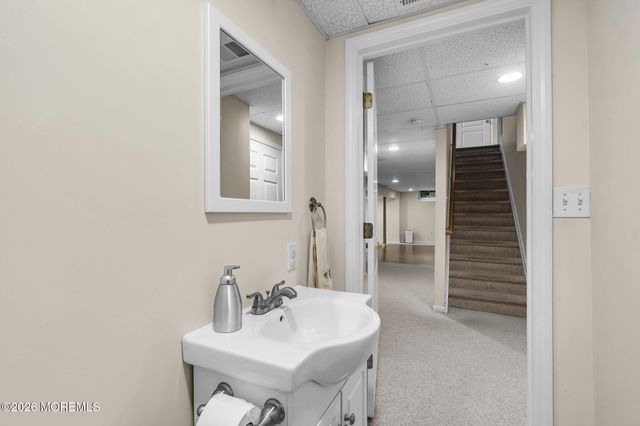 6 Edinburgh Court, Jackson, NJ 08527
