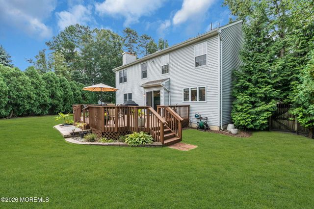6 Edinburgh Court, Jackson, NJ 08527