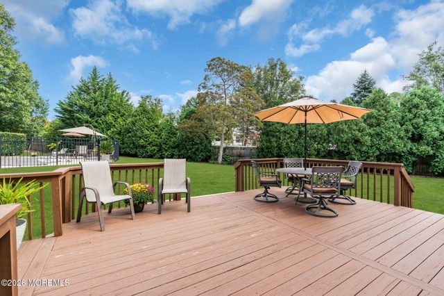 6 Edinburgh Court, Jackson, NJ 08527