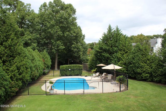6 Edinburgh Court, Jackson, NJ 08527