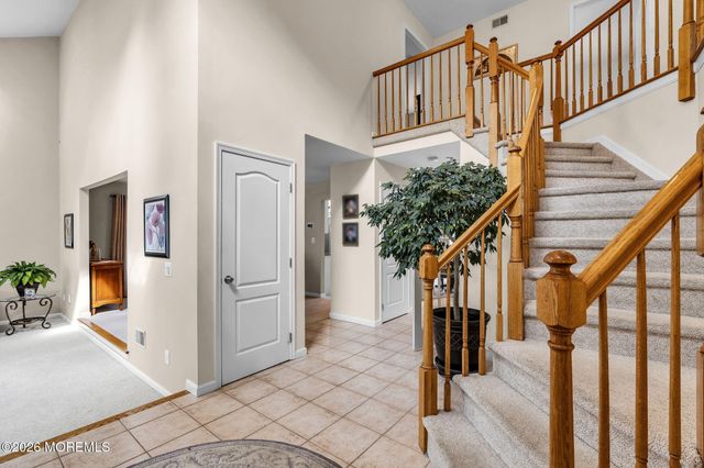 6 Edinburgh Court, Jackson, NJ 08527