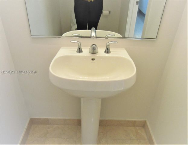 1050 Brickell Avenue 402, Miami, FL 33131
