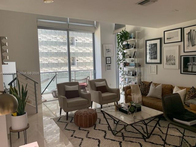 1050 Brickell Avenue 402, Miami, FL 33131