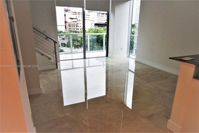 1050 Brickell Avenue 402, Miami, FL 33131