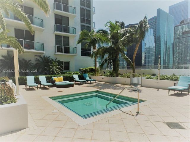 1050 Brickell Avenue 402, Miami, FL 33131
