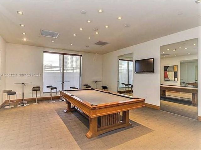 1050 Brickell Avenue 402, Miami, FL 33131