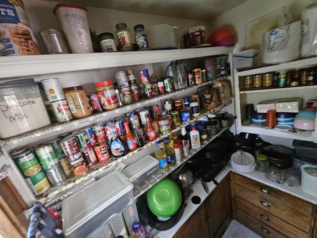 4143 N 10th STREET, Milwaukee, WI 53209