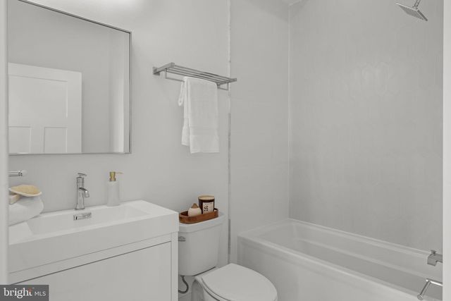 1419 ORANGE ST, Philadelphia, PA 19125