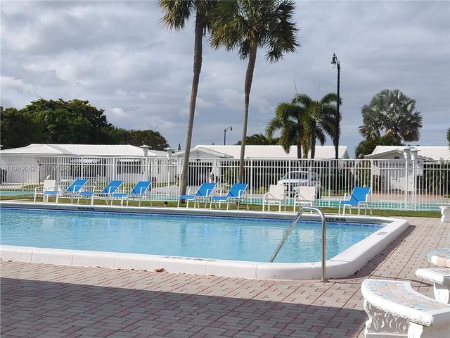 2501 W Golf Blvd 235, Pompano Beach, FL 33064