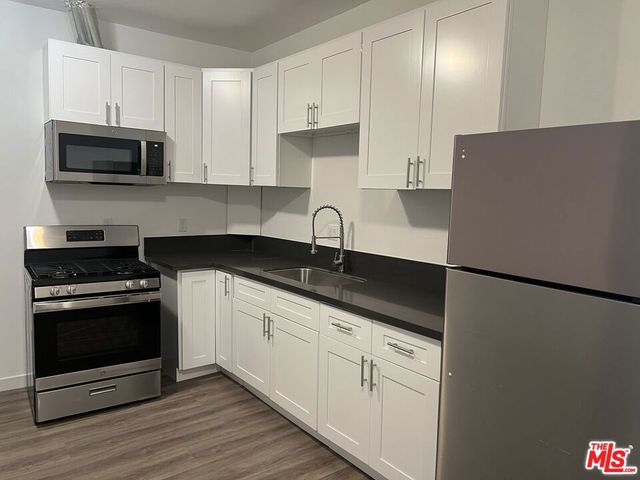 233 N PARK VIEW Street 11, Los Angeles, CA 90026