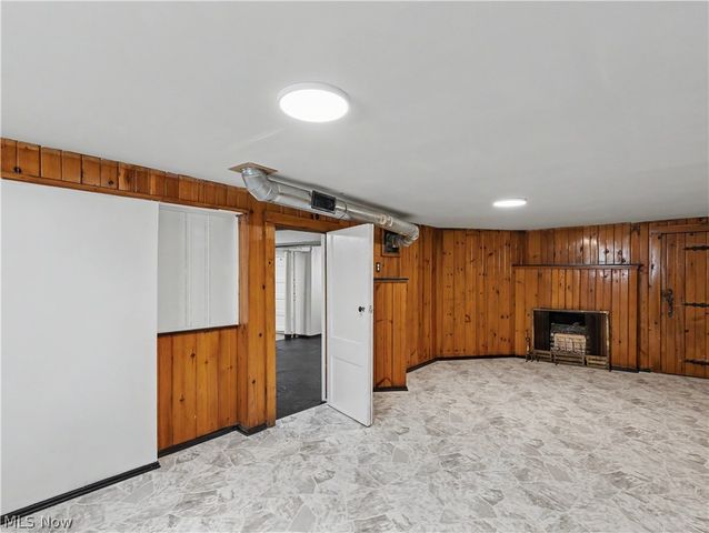 4084 W 50th Street, Cleveland, OH 44144