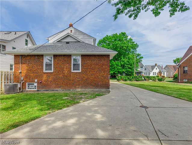 4084 W 50th Street, Cleveland, OH 44144