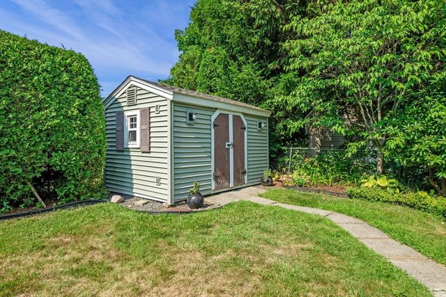 21 Muriel Rd, Swampscott, MA 01907