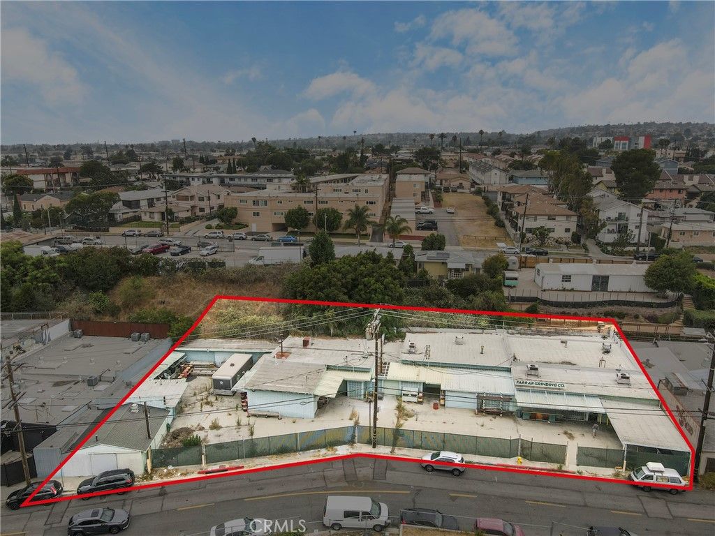 335 E Beach Avenue, Inglewood, CA 90302 — exterior