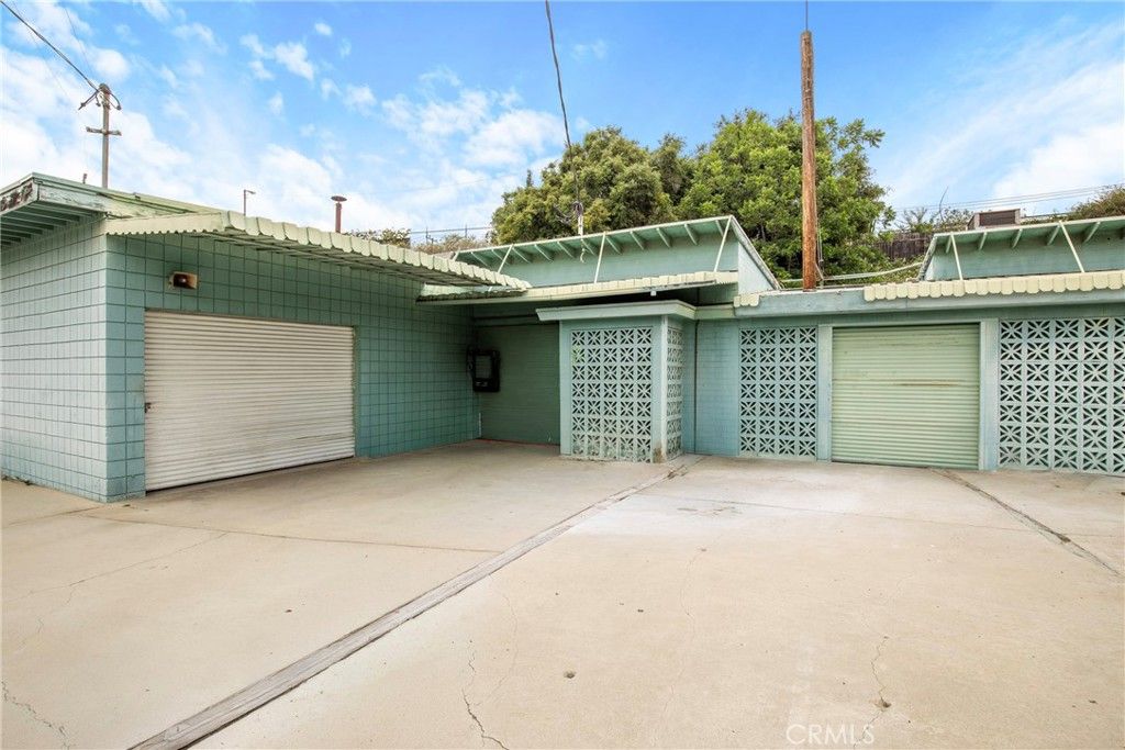 335 E Beach Avenue, Inglewood, CA 90302 — photo 5