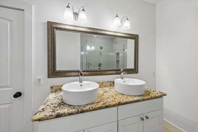 5105 Chapman Street, Houston, TX 77009