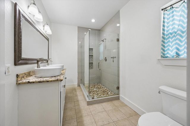 5105 Chapman Street, Houston, TX 77009