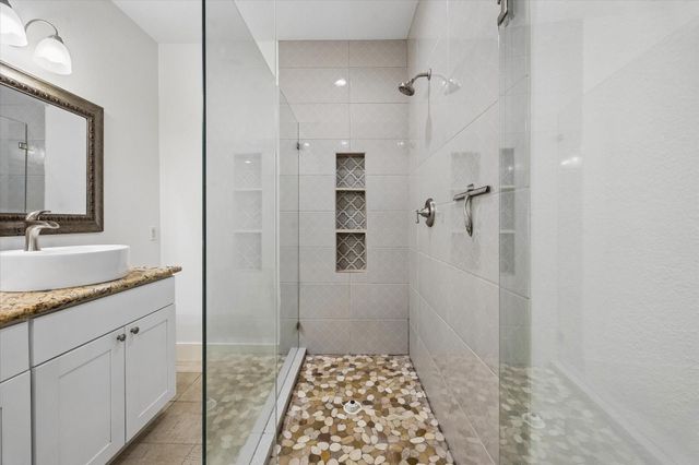 5105 Chapman Street, Houston, TX 77009