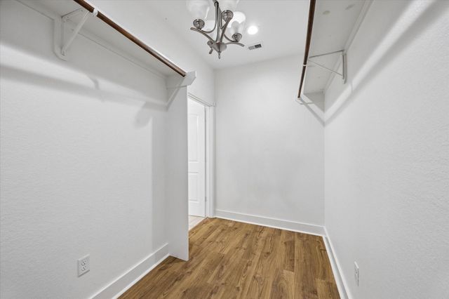 5105 Chapman Street, Houston, TX 77009