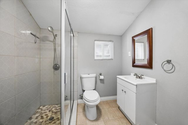 5105 Chapman Street, Houston, TX 77009